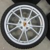 Originele Porsche 20 inch 911 991 4 en 4S MKII velgen met winterbanden - Afbeelding 4