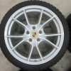 Originele Porsche 20 inch 911 991 4 en 4S MKII velgen met winterbanden - Afbeelding 7