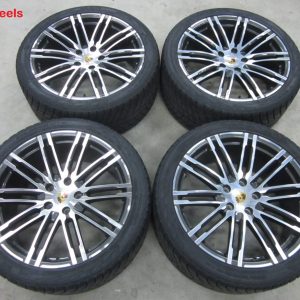 Originele Porsche 21 inch velgen Cayenne Turbo met winterbanden - Afbeelding 2