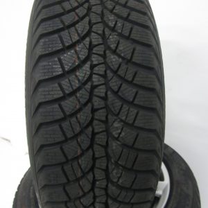 Originele BMW 17 inch velgen 5 serie F10 F11 met nieuwe winterbanden runflat - Afbeelding 8