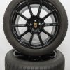 Originele Porsche 20 inch velgen Macan sport design met winterbanden
