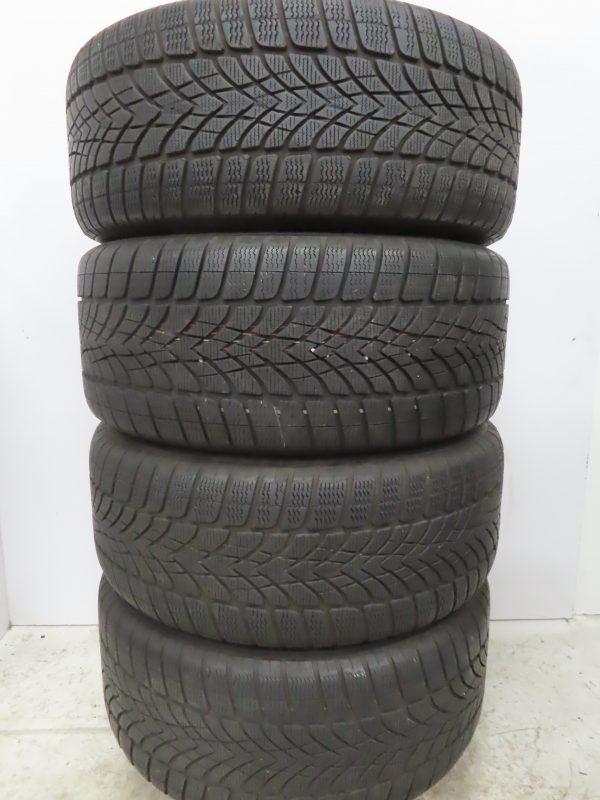 Originele Porsche 20 inch velgen Macan sport design met winterbanden - Afbeelding 6