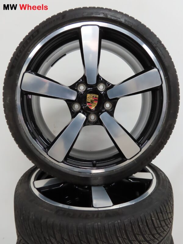 Originele Porsche 21 inch velgen 911 992 Exclusive Design met winterbanden