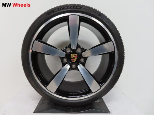 Originele Porsche 21 inch velgen 911 992 Exclusive Design met winterbanden - Afbeelding 2