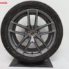 Originele Porsche 20 inch velgen Macan III Titan grey met zomerbanden - Afbeelding 4