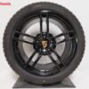 Originele Porsche 19 inch velgen 911 991 Carerra 4 en 4 S in hoogglans zwart met winterbanden - Afbeelding 2