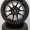 Originele Porsche 20 inch velgen 911 991 4 en 4 S met winterbanden