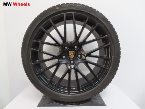 Originele Porsche 22 inch velgen Cayenne Coupe RS spyder met Pirelli winterbanden - Afbeelding 2
