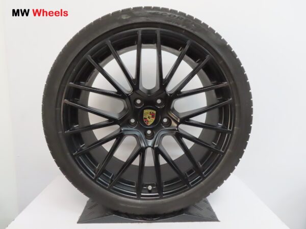 Originele Porsche 22 inch velgen Cayenne Coupe RS spyder met Pirelli winterbanden - Afbeelding 5