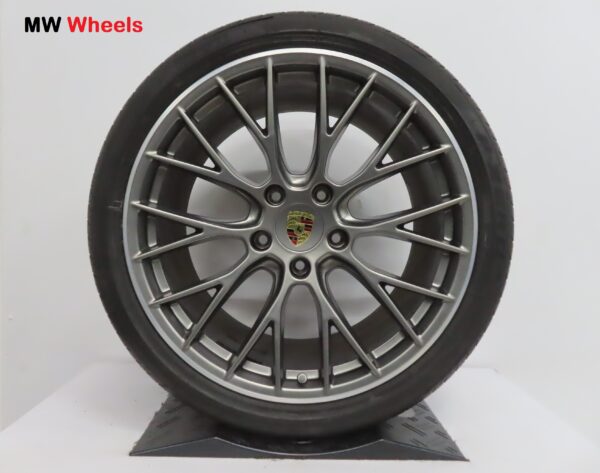 originele Porsche 911 991.2 RS Spyder 20 inch velgen 4 S met Pirelli zomerbanden - Afbeelding 2