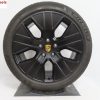 Originele Porsche Taycan 20 inch velgen Aero design met winterbanden satin zwart - Afbeelding 3