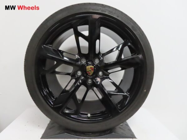 Originele Porsche Taycan 21 inch velgen Cross Tourismo met zomerbanden - Afbeelding 3