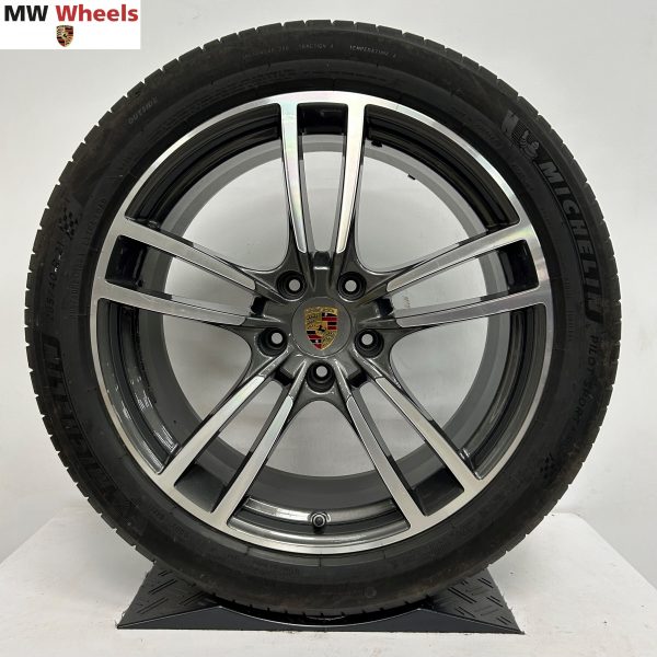 Originele Porsche Cayenne Turbo 9Y0 SUV 21 inch velgen met Pirelli zomerbanden - Afbeelding 2