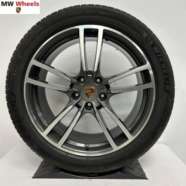 Originele Porsche Cayenne Turbo 9Y0 SUV 21 inch velgen met Pirelli zomerbanden - Afbeelding 3