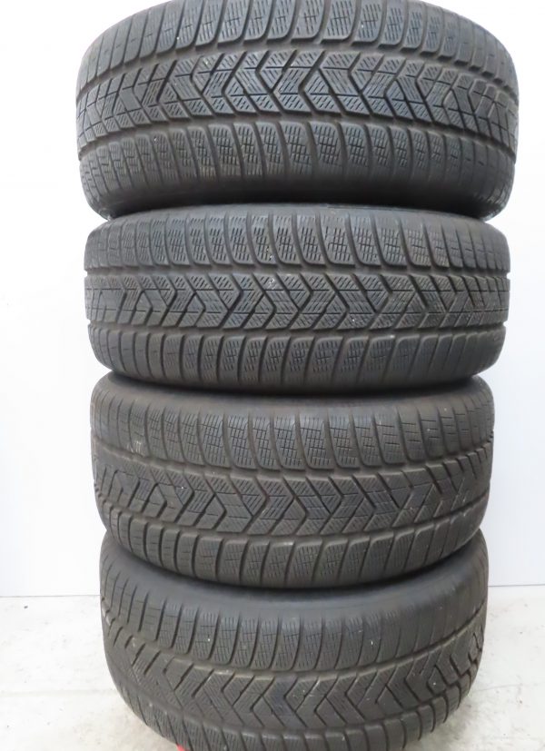 Originele Porsche 19 inch velgen Macan Classic met Pirelli winterbanden - Afbeelding 6