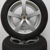 Originele Porsche Macan 18 inch velgen met Continental winterbanden demo