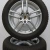 Originele Porsche Cayenne 19 inch velgen Turbo facelift met Dunlop winterbanden