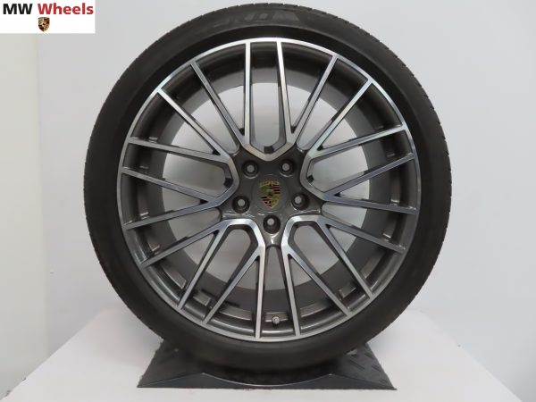 Originele Porsche Cayenne coupe 22 inch RS Spyder velgen met Pirelli zomerbanden - Afbeelding 4
