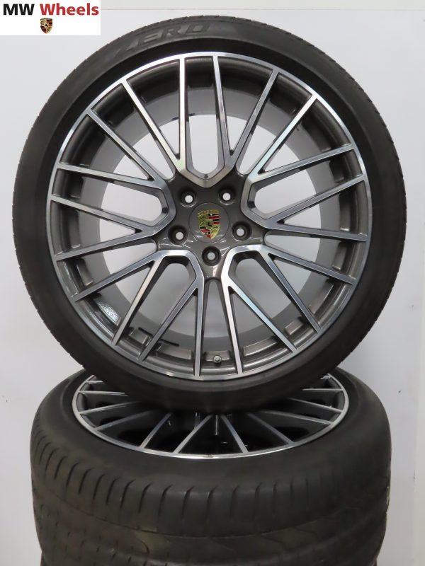 Originele Porsche Cayenne coupe 22 inch RS Spyder velgen met Pirelli zomerbanden