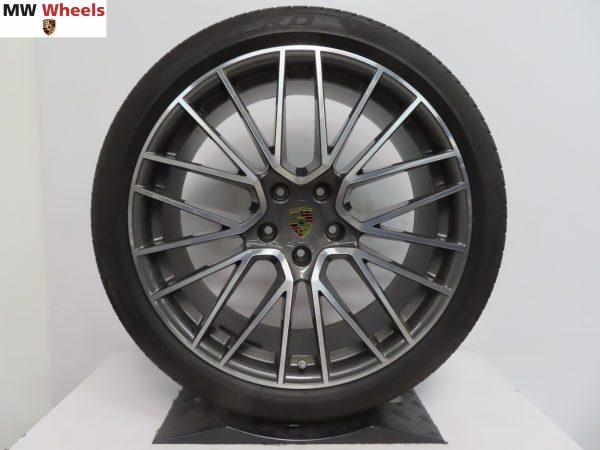 Originele Porsche Cayenne coupe 22 inch RS Spyder velgen met Pirelli zomerbanden - Afbeelding 2