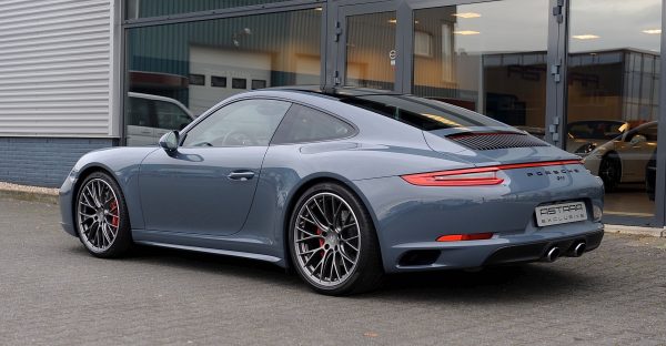 originele Porsche 911 991.2 RS Spyder 20 inch velgen 4 S met Pirelli zomerbanden - Afbeelding 9